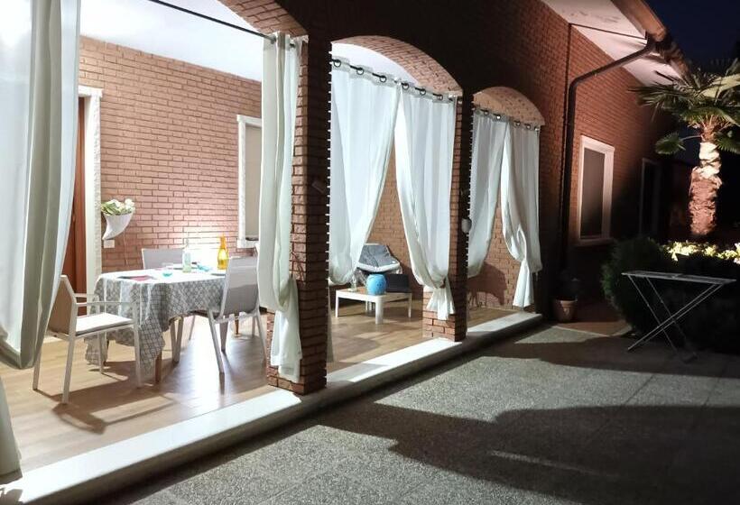 سوییت لوکس, Villa Magnolia Garda Lake