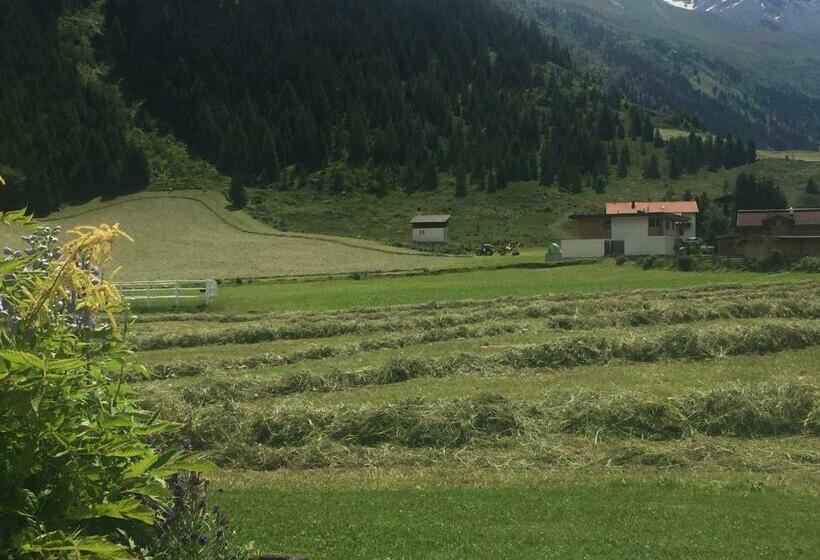 آپارتمان 2 خوابه, Nonas B&b