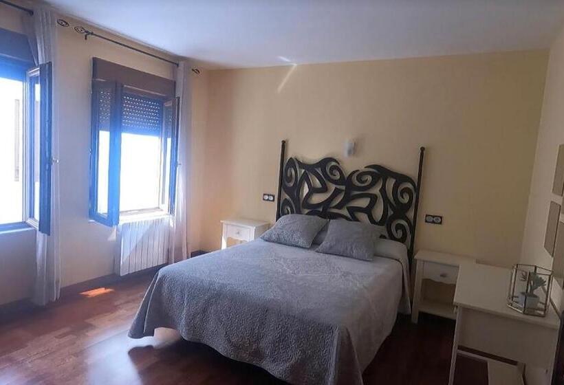 اتاق لوکس, Hostal Plaza Mayor
