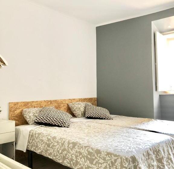 اتاق استاندارد, Now Bastidor Jovial