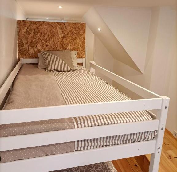 اتاق کلاسیک چهارنفره, Now Bastidor Jovial