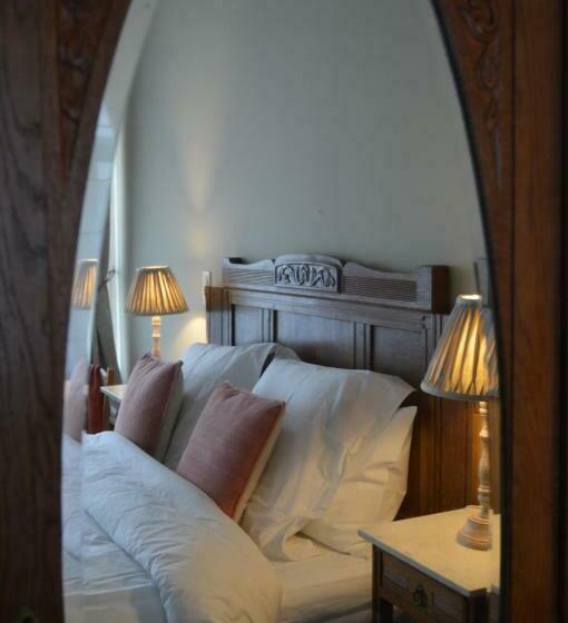 اتاق لوکس, B&b In Den Roden Schilt