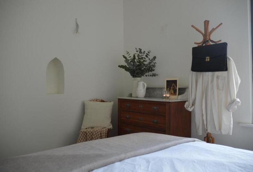 اتاق استاندارد, B&b In Den Roden Schilt