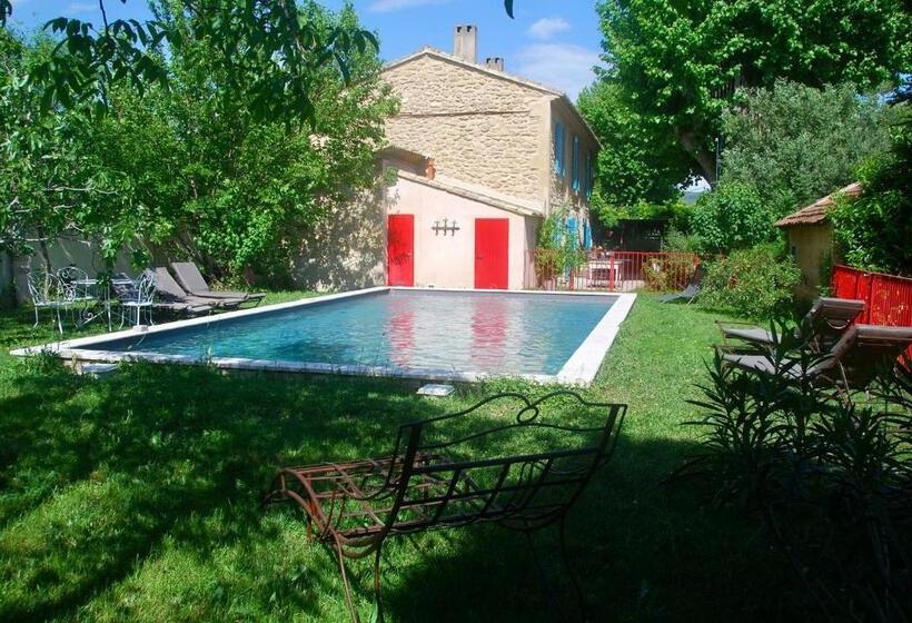 استودیو استاندارد با چشم‌انداز باغ, Les Volets Bleus Provence
