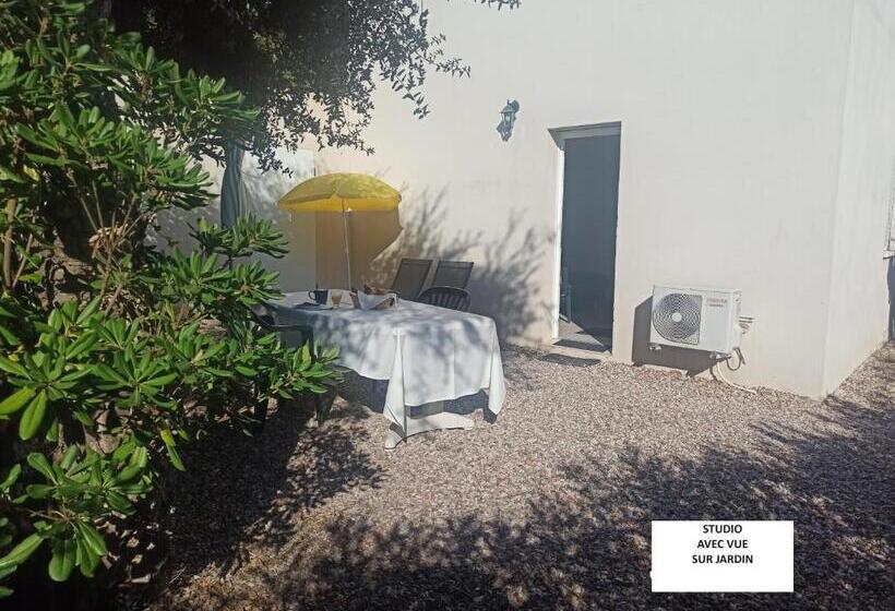 استودیو استاندارد با چشم‌انداز باغ, Studio Quiétude