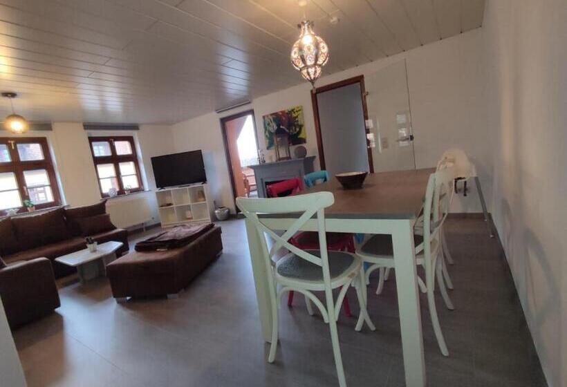 آپارتمان 1 خوابه با تراس, Trobischhof
