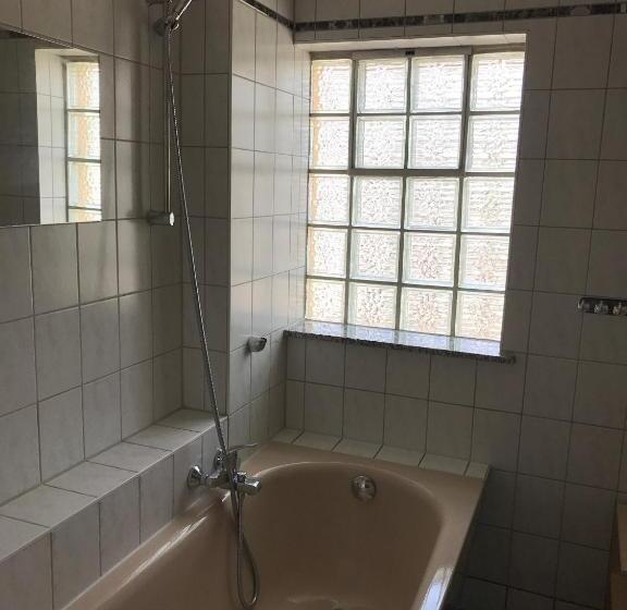 استودیو استاندارد با بالکن, Trobischhof