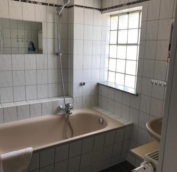 استودیو استاندارد با بالکن, Trobischhof