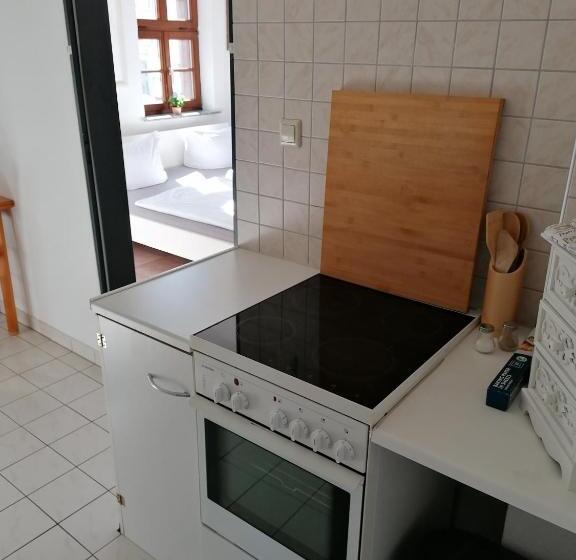 اتاق لوکس, Trobischhof