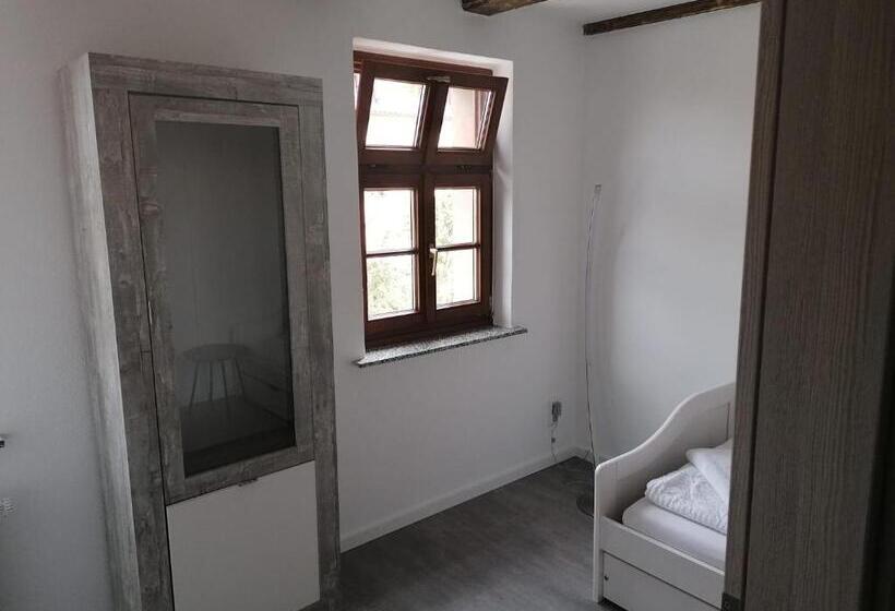 آپارتمان 1 خوابه با بالکن, Trobischhof