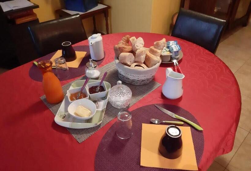 سوئیت 2 خوابه, Chez Corinne