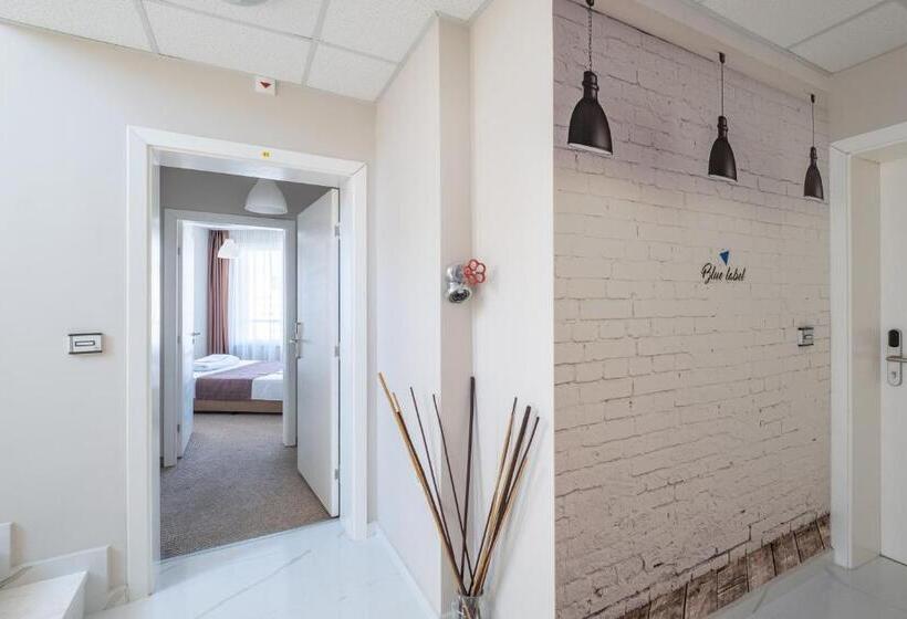 اتاق استاندارد با تراس, Blue Label Apart House