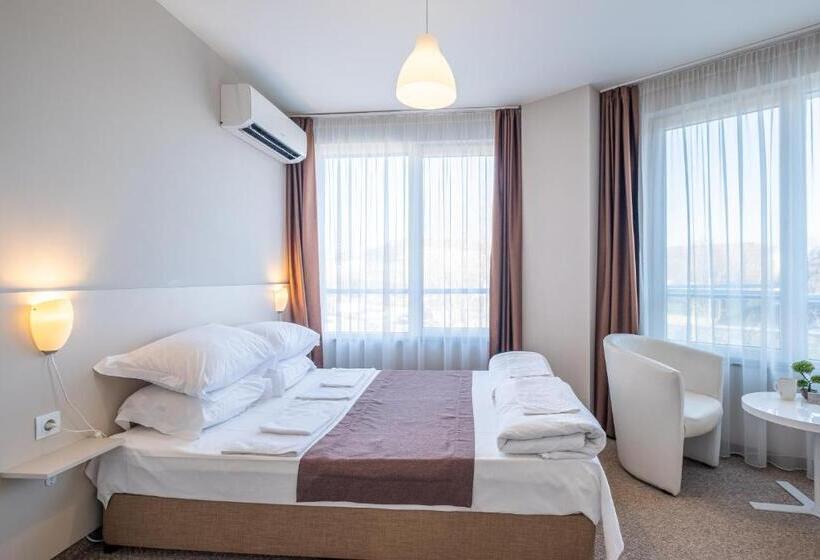 استودیوی استاندارد, Blue Label Apart House