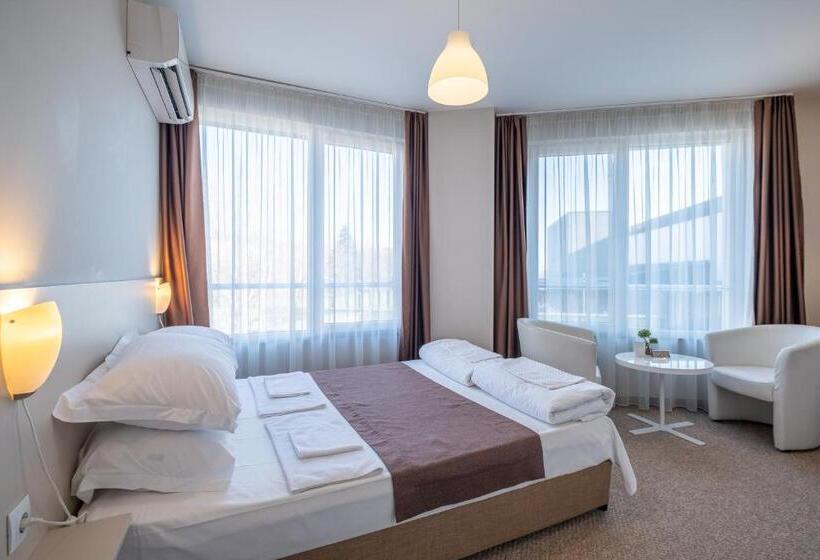 استودیوی استاندارد, Blue Label Apart House