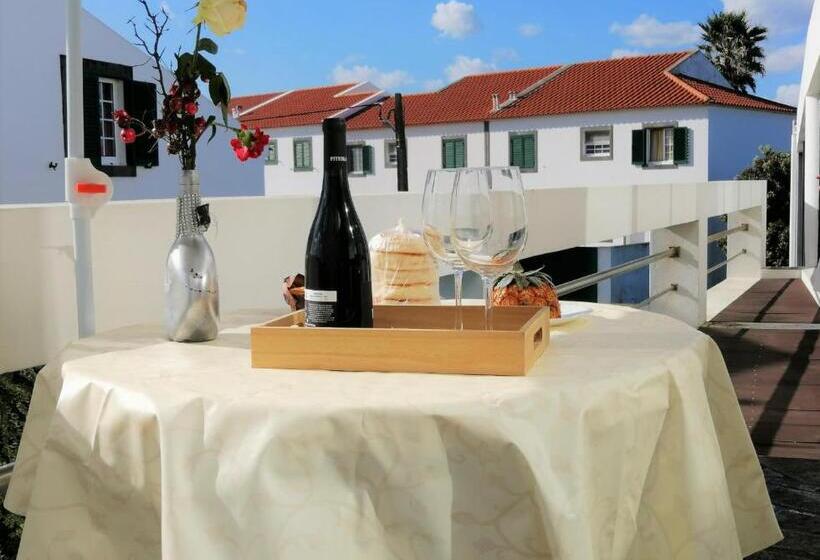 اتاق لوکس با بالکن و چشم‌انداز دریا, Surf & Guest Lorena´s House