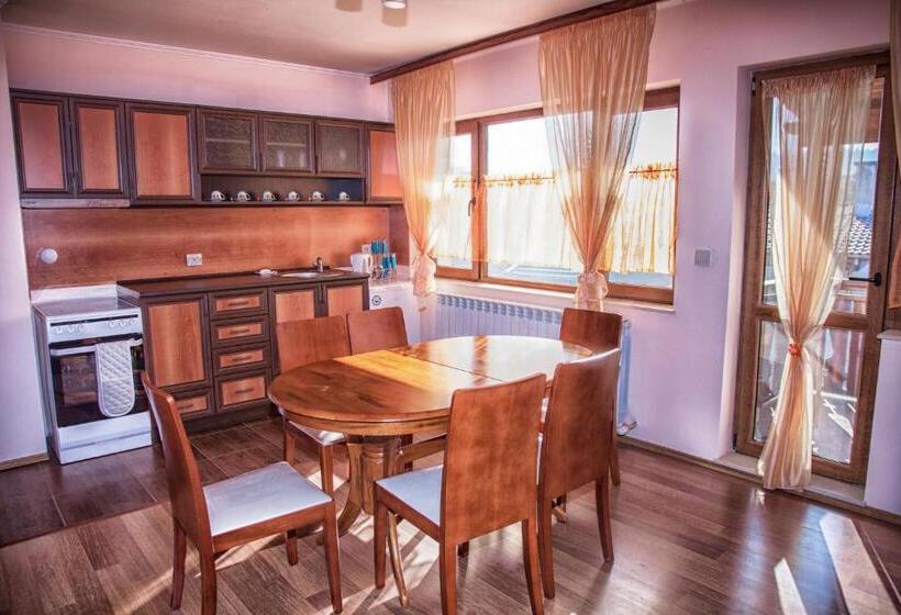 آپارتمان لوکس 1 خوابه, Valevitsata Guesthouse