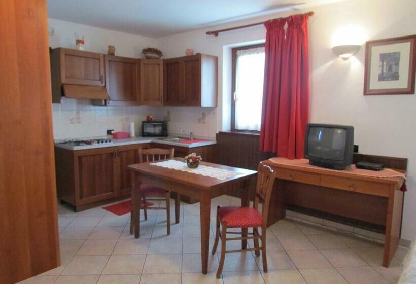 استودیوی استاندارد, Residence Du Chateau