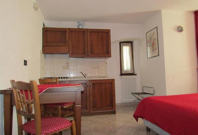 استودیوی استاندارد, Residence Du Chateau