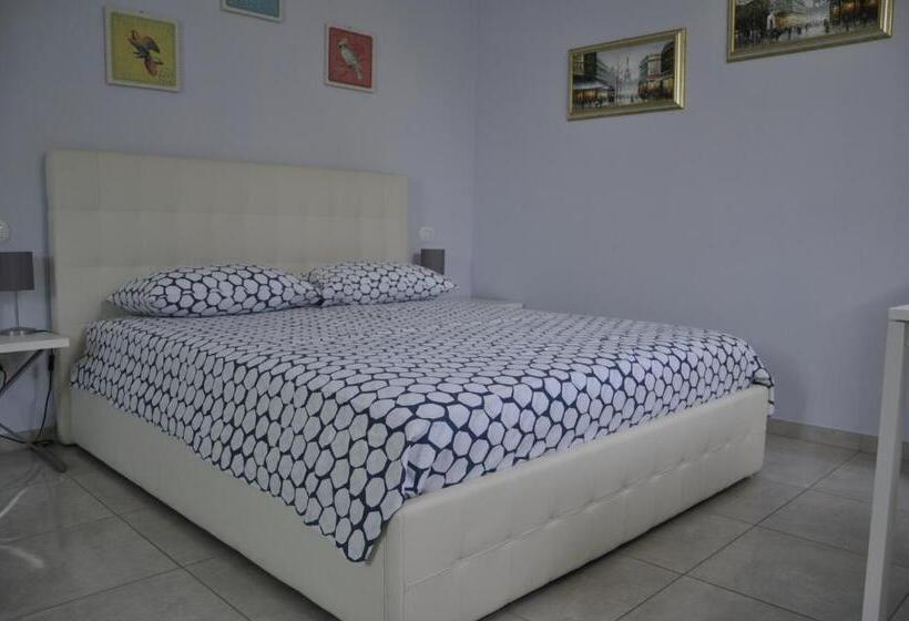 اتاق استاندارد سه نفره, La Casa Dei Nonni