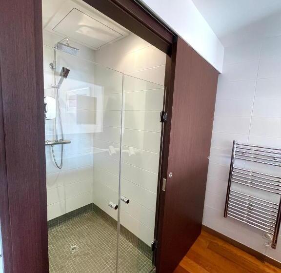 اتاق استاندارد با بالکن و چشم‌انداز دریا, Cassis Loc   Chambre Meublée