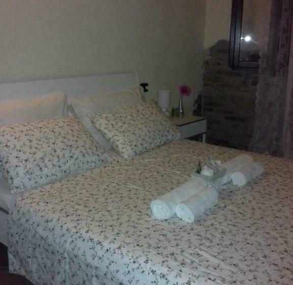 اتاق لوکس, B&b Happiness In The Country