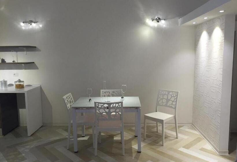 سوییت لوکس, B&b Marco Polo 16