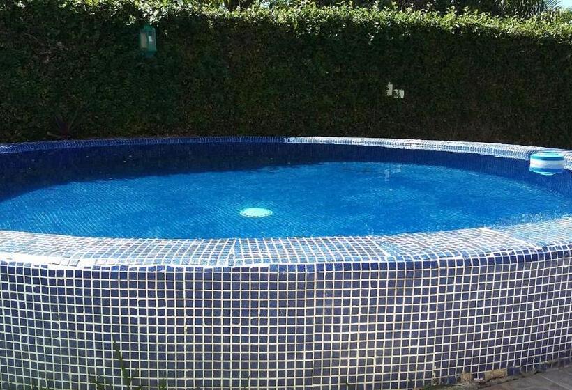 اتاق استاندارد با سرویس بهداشتی مشترک, Delfin B&b