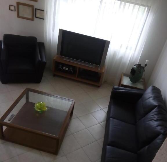 اتاق استاندارد با تراس, Delfin B&b