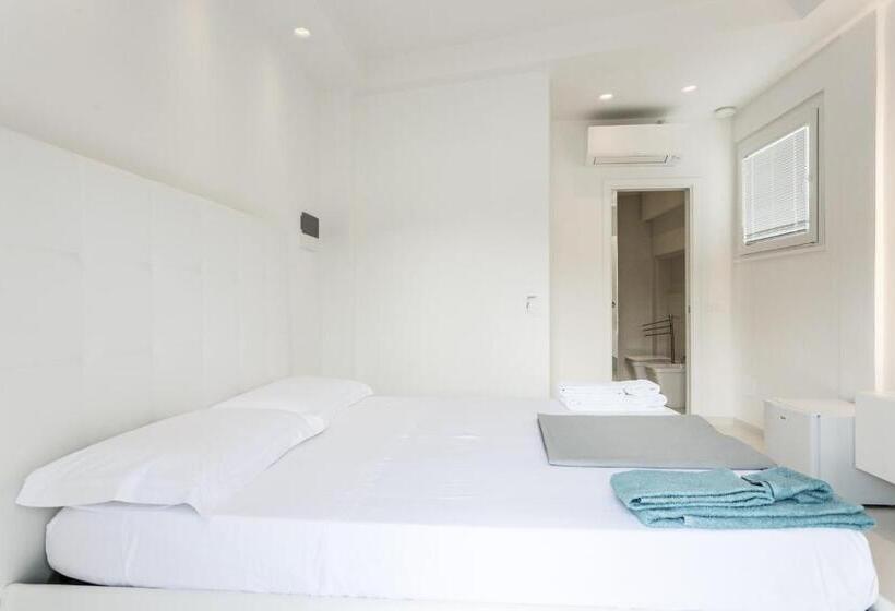 اتاق لوکس با بالکن و چشم‌انداز دریا, Al Molo Sea View Rooms