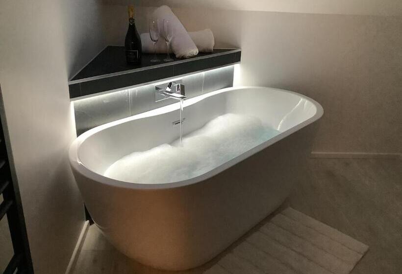 اتاق لوکس با تخت بزرگ, Little London Bed & Breakfast And Glamping Pod