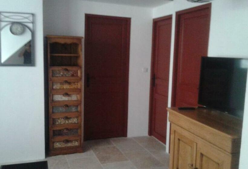 اتاق استاندارد, Chez Laurence