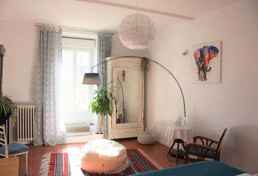اتاق استاندارد با بالکن, H2o Chambres D Hôtes