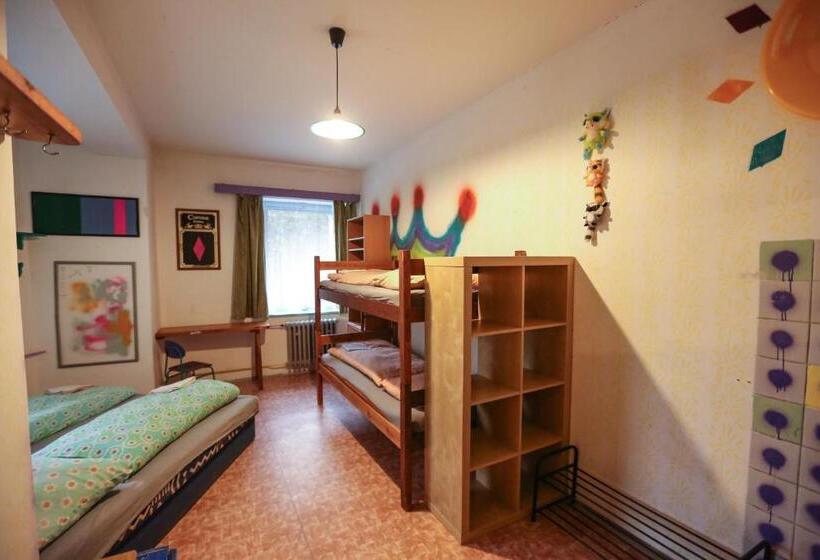标准四人间共用浴室, Hostel Klondike