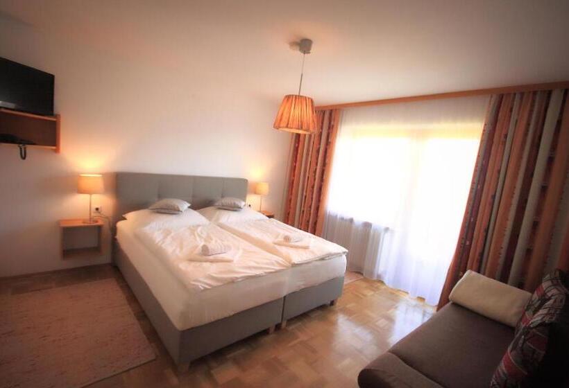 اتاق استاندارد سه نفره, Pension Eichenhof