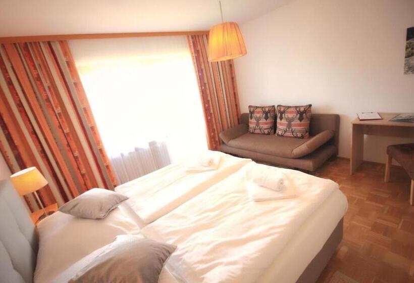 اتاق استاندارد سه نفره, Pension Eichenhof