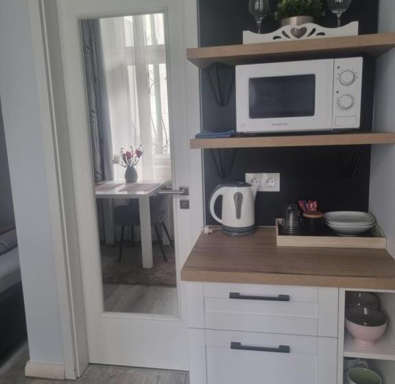 اتاق لوکس, Eden Center Home