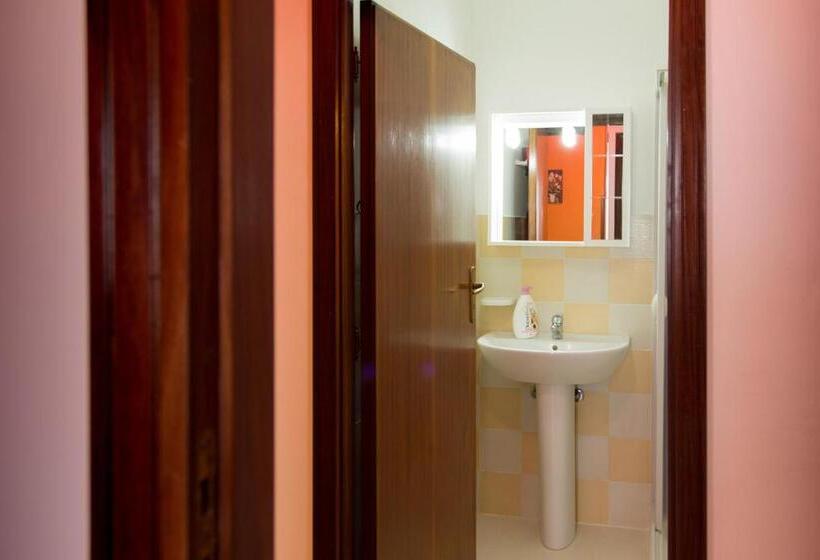 اتاق لوکس, Licata Mare