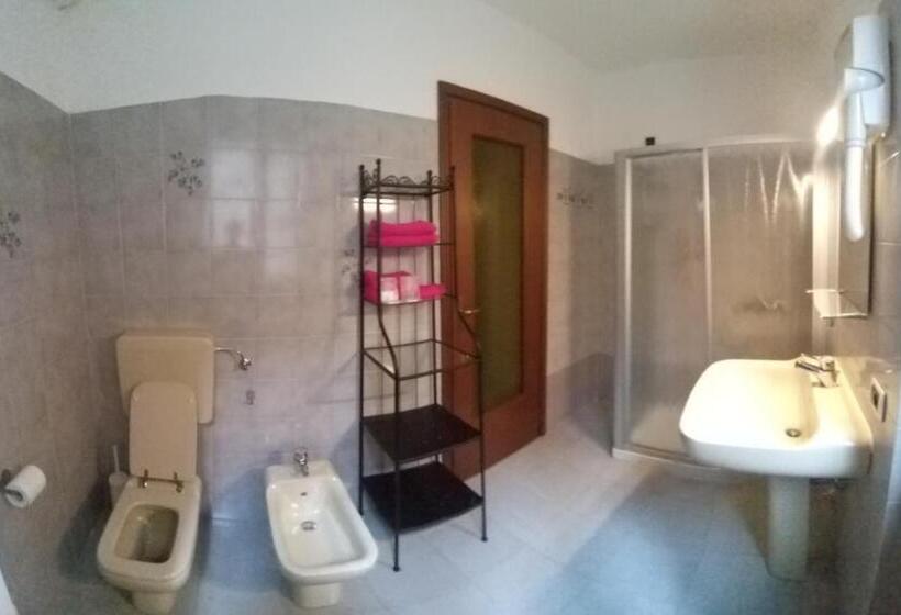 1 Bedroom Apartment Lake View, Residence Casa Rosa