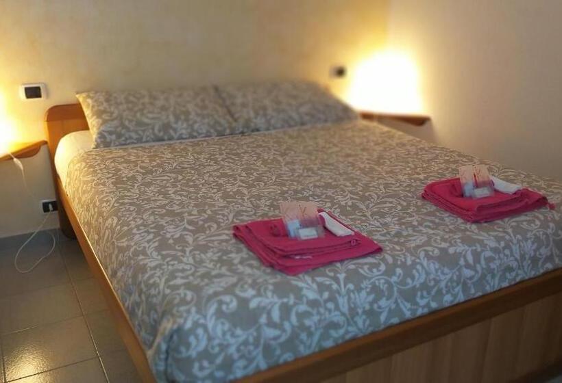 1 Bedroom Apartment Lake View, Residence Casa Rosa