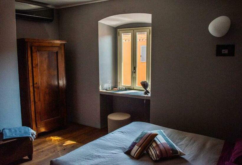اتاق لوکس با بالکن, Boutique Hotel Al Palazzo Rosso