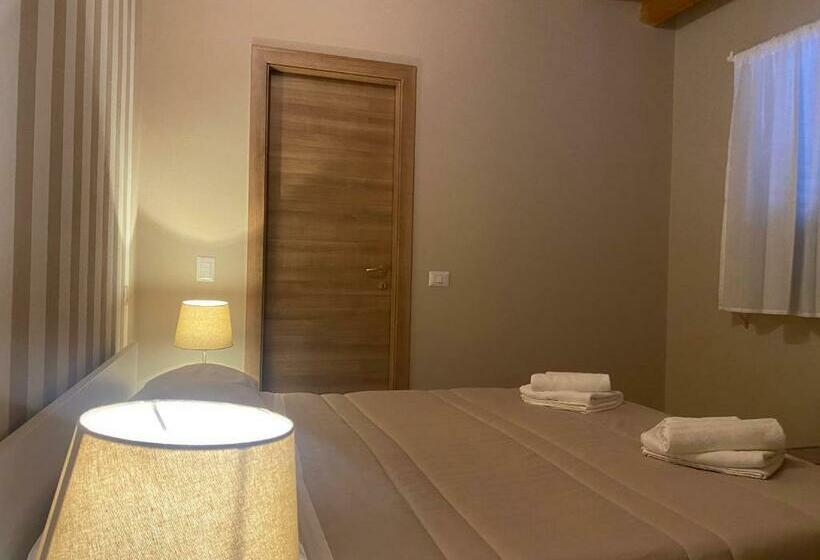 اتاق لوکس, La Valle Degli Ulivi