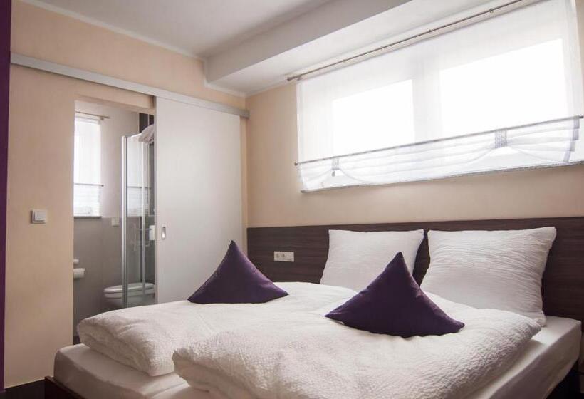 آپارتمان 1 خوابه با بالکن, Komfortable Apartment Wohnung