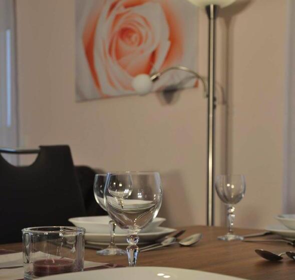 آپارتمان 1 خوابه با تراس, Komfortable Apartment Wohnung