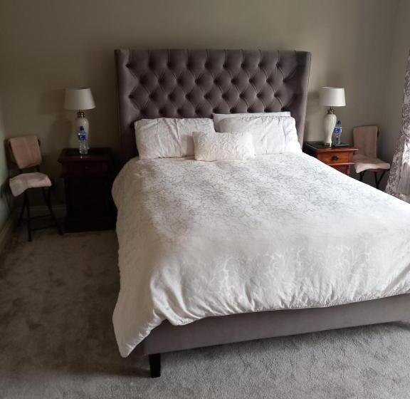 اتاق لوکس, Clonoughter Heights