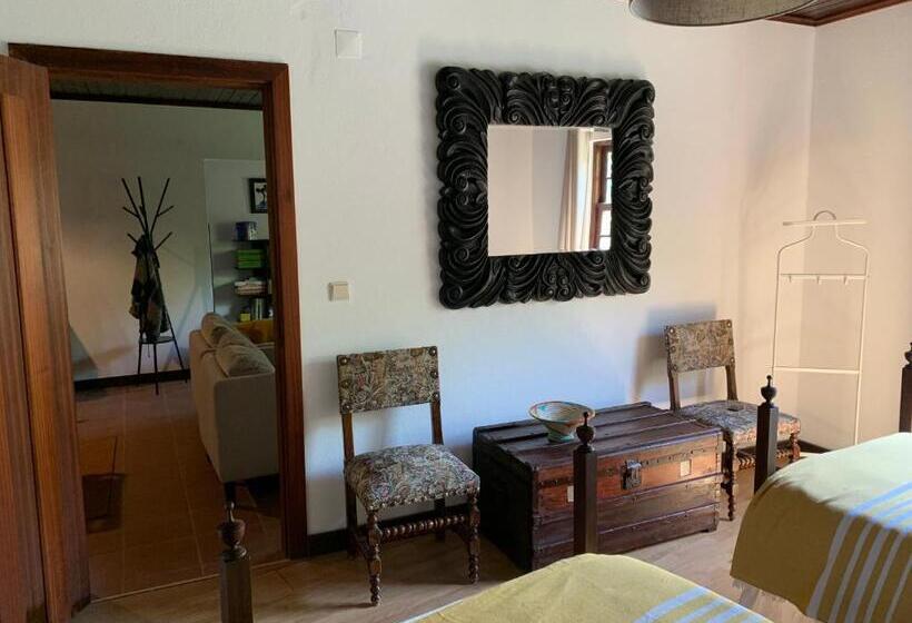 استودیو خانوادگی, Quinta Santa Isabel