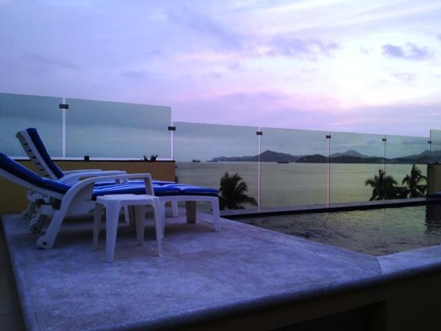 استودیوی استاندارد, Andressa Mia Apartments