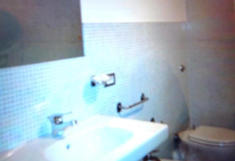 اتاق ساده سه‌ نفره, B&b Baglio Maragani