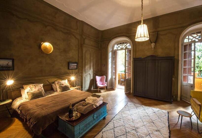 سوئیت با تخت بزرگ, Une Nuit Au Château