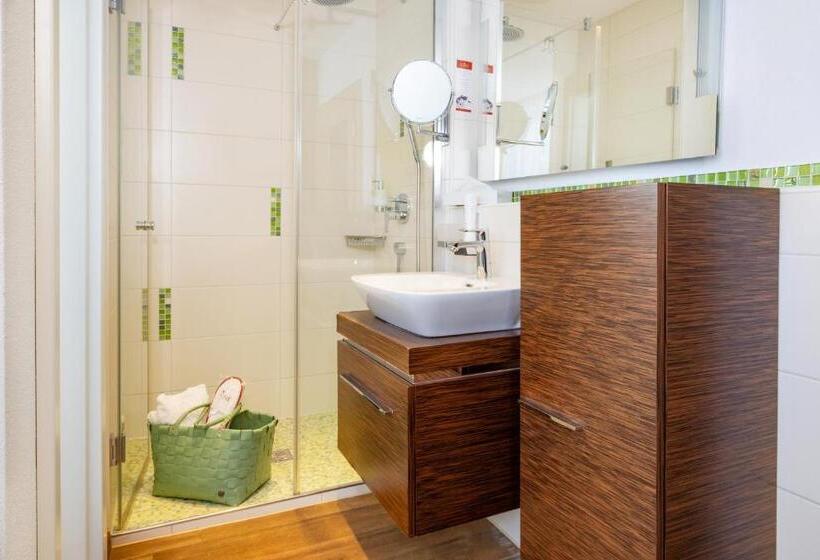 اتاق استاندارد یک نفره, Alte Krone