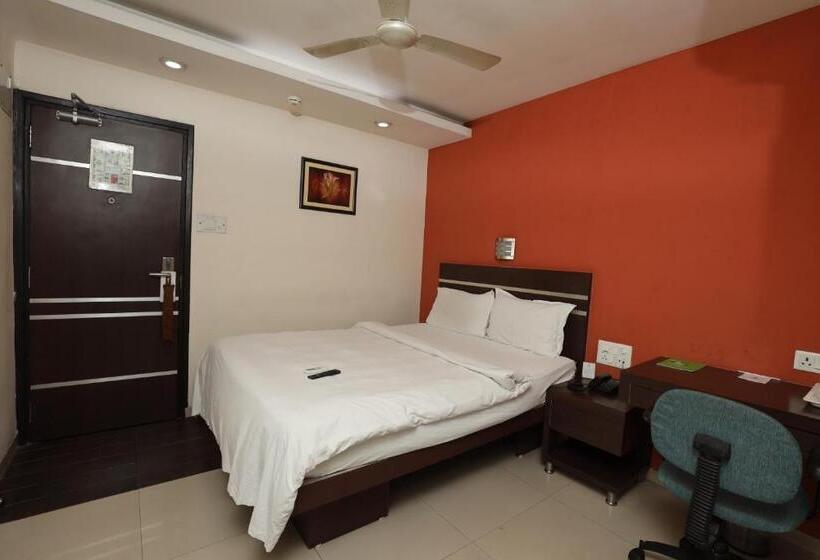 Deluxe Room, Best Western Yuvraj